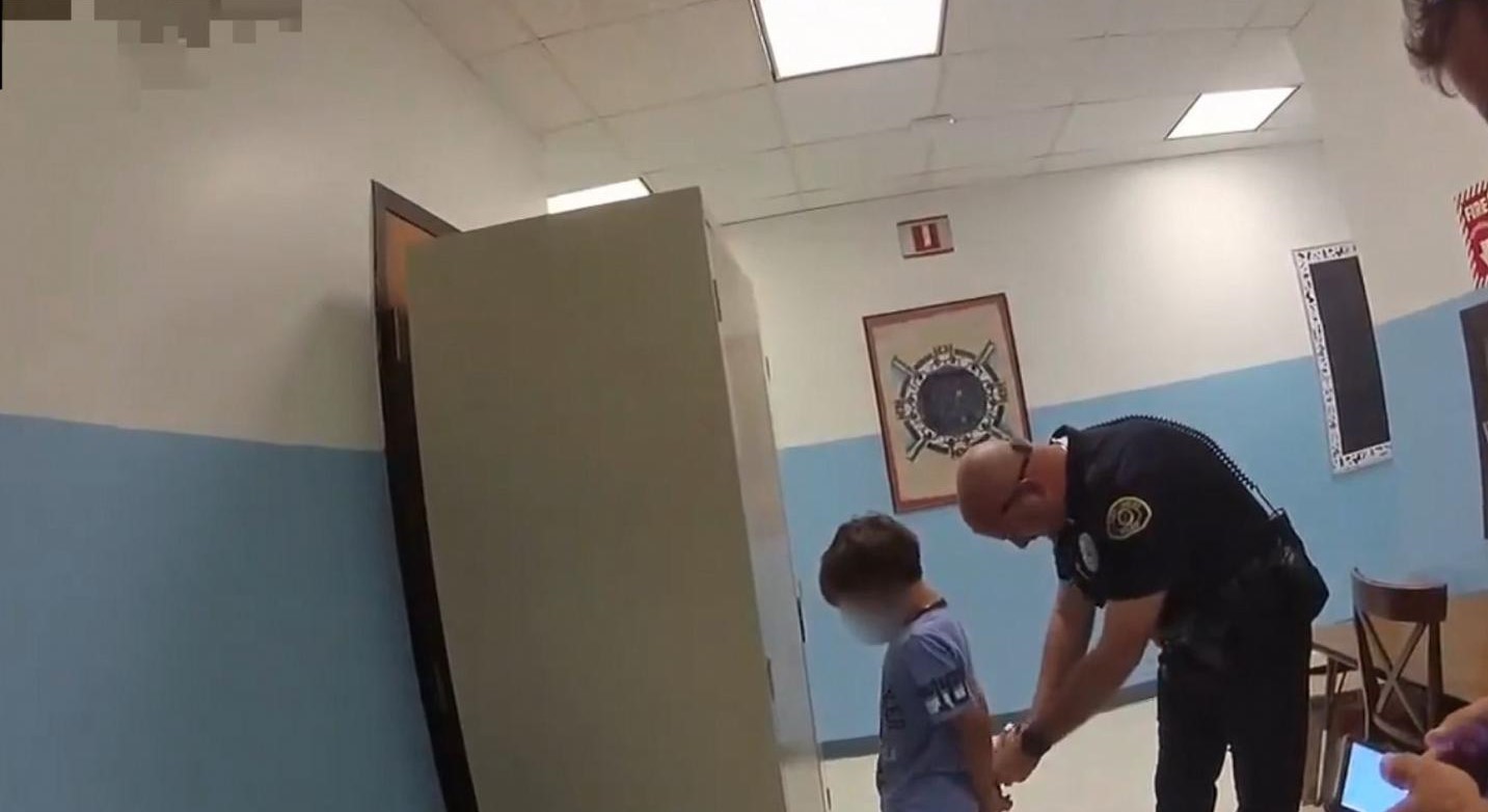 Подростка Мальчика Наказали Вибратором