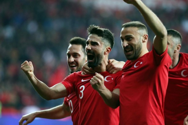 222 milyon Euro’luk Mbappe'yi sahadan silen Hasan Ali Kaldırım Fenerbahçe'den ayrılıyor mu?