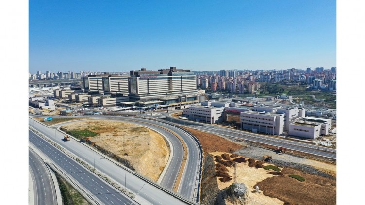 Başakşehir Çam ve Sakura Şehir Hastanesi bugün açılıyor