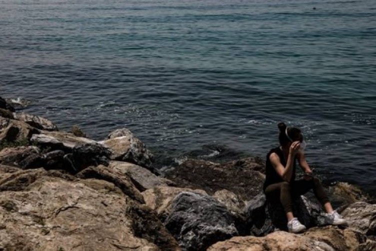 Maalesef 'normal'leştik! Deniz kıyısı pislik içinde