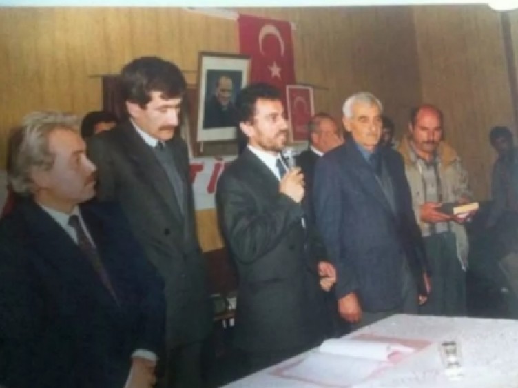 İşte siyasilerin arşivde kalmış bilinmeyen fotoğrafları