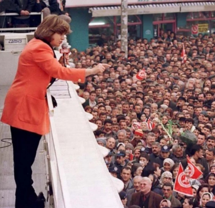 İşte siyasilerin arşivde kalmış bilinmeyen fotoğrafları