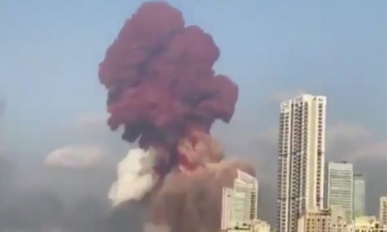 Beyrut'ta patlama sonrası korkunç görüntüler!
