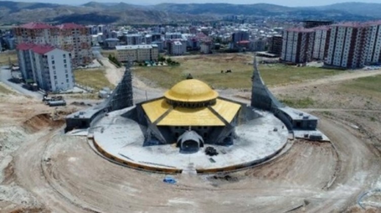 Türkiye'nin ilk ay yıldızlı camisi...! Böylesi başka yerde yok