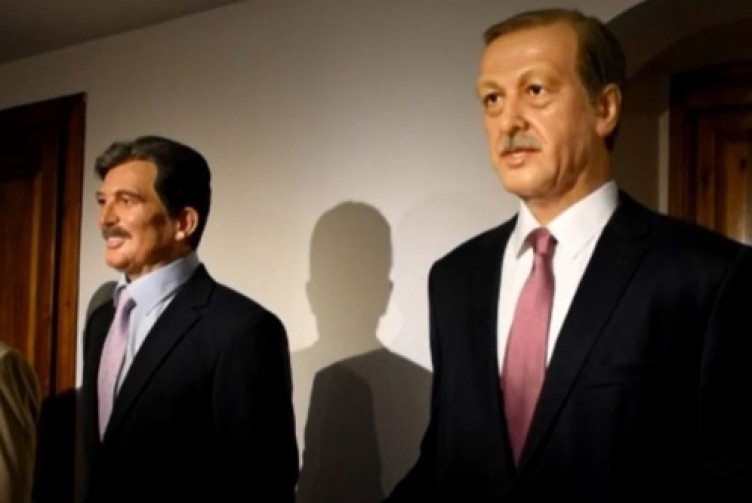 CHP’li Başkan, Cumhurbaşkanı Erdoğan’ın heykelini yaptı