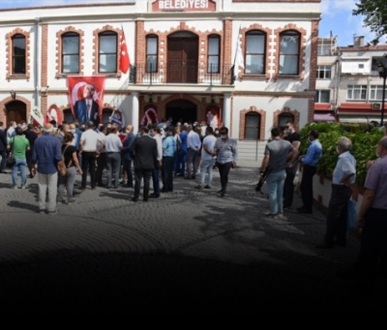 CHP’li Başkan, Cumhurbaşkanı Erdoğan’ın heykelini yaptı