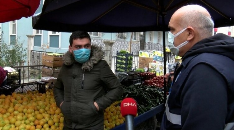 Pazarcılardan alkışlanacak hareket: Maskesini düzgün takmayanlara ürün yok