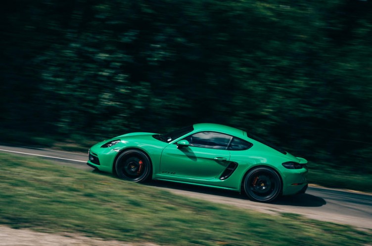 En iyi spor arabalar 2021