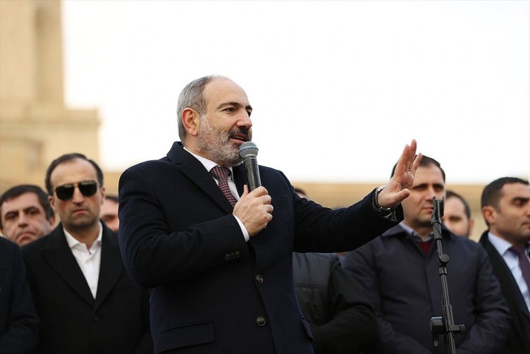 Ermenistan'da Paşinyan destekçilerine seslendi