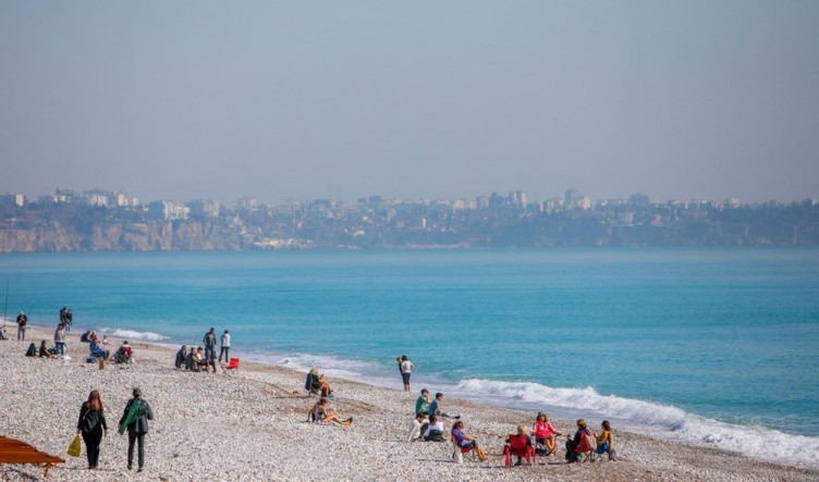 Kış ortasında yaz manzaraları