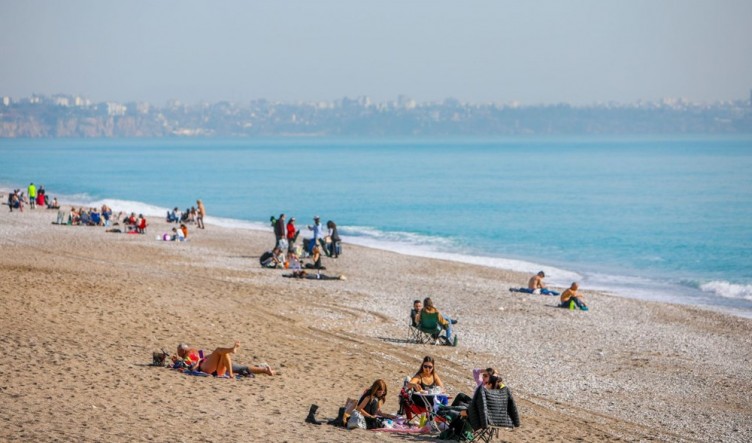 Kış ortasında yaz manzaraları