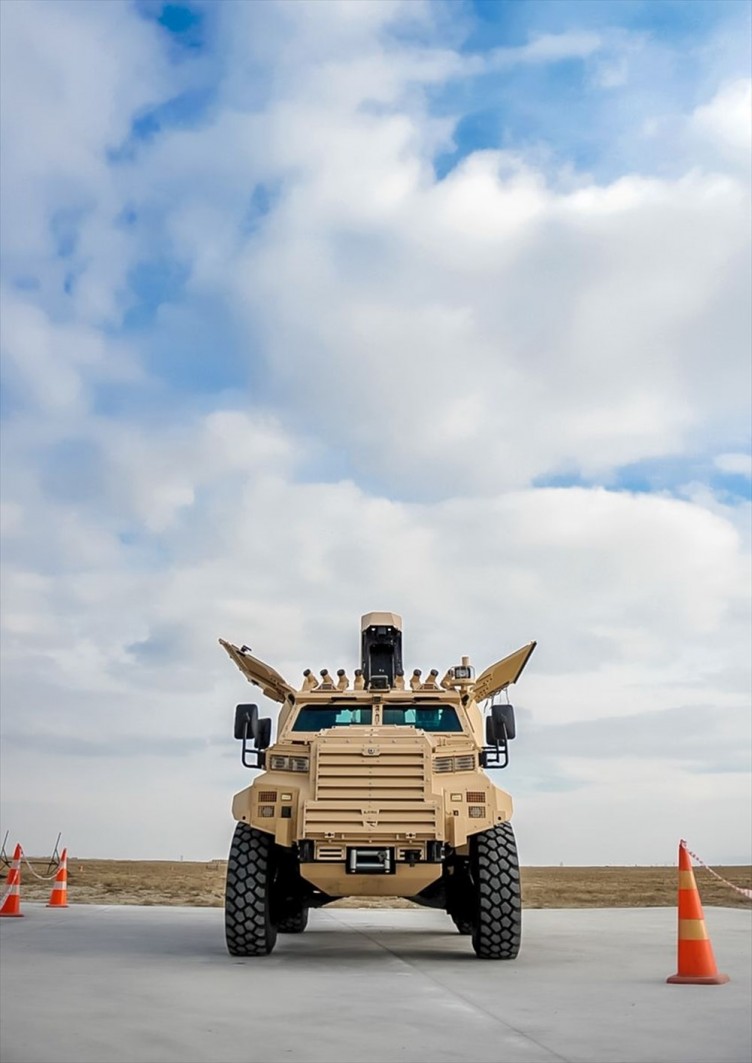 Türk zırhlısı Ejder Yalçın 4x4 havan atacak