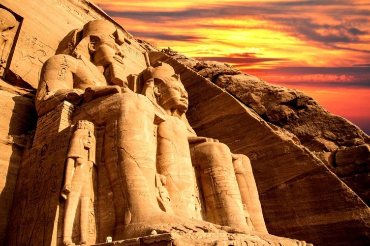 Yılda sadece 2 kez gerçekleşen doğa olayı! Mısır'da Ebu Simbel Tapınağı'nda görüldü