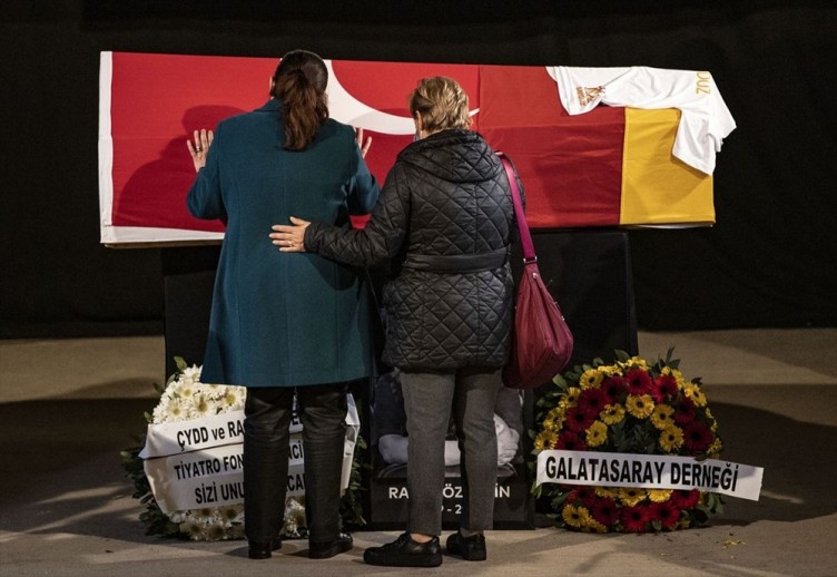 Rasim Öztekin'e veda