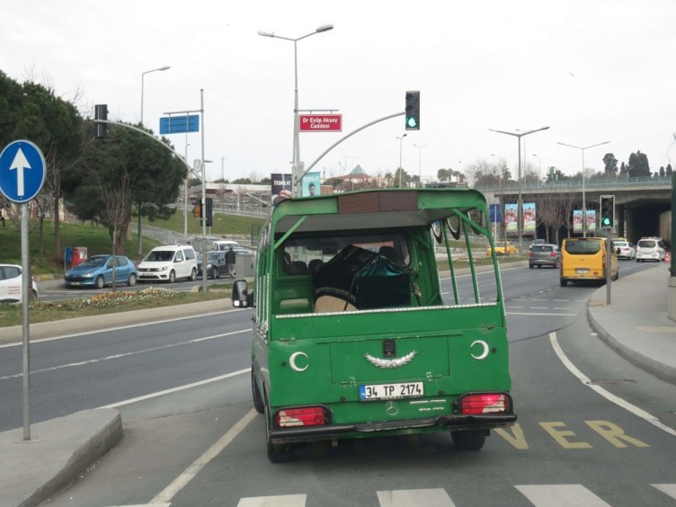 Rasim Öztekin'e veda