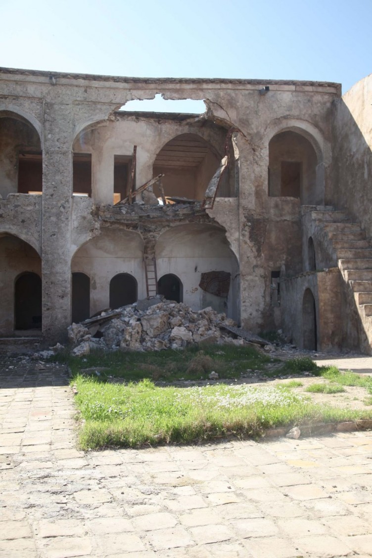 Tarihi Kerkük Kalesi yıkılmanın eşiğinde