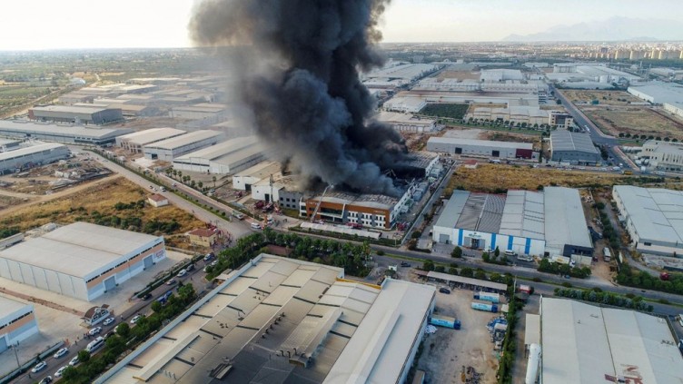 Yangında küle dönen Türkiye'nin ilk bitki fabrikası, 7 ayda yeniden inşa edildi