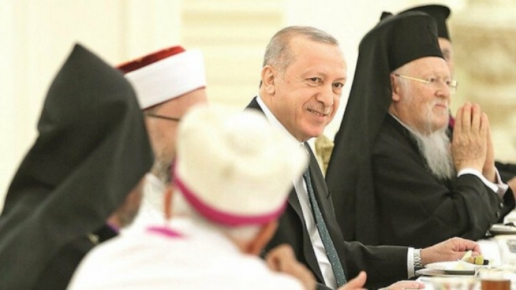 Azınlık cemaat temsilcileri: İftar muhteşemdi, Erdoğan bizi gözleri ve yüreğiyle kucakladı!