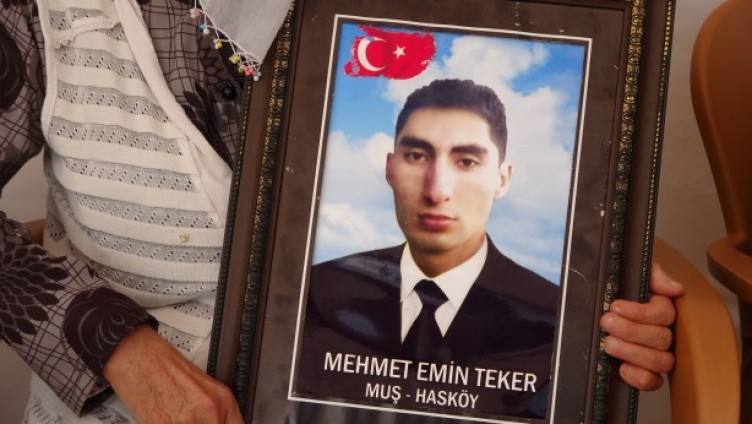 Acılı ailelerin feryadı: HDP ve PKK nasıl bizim ciğerimizi yaktıysa Allah ta onların ciğerini yaksın!