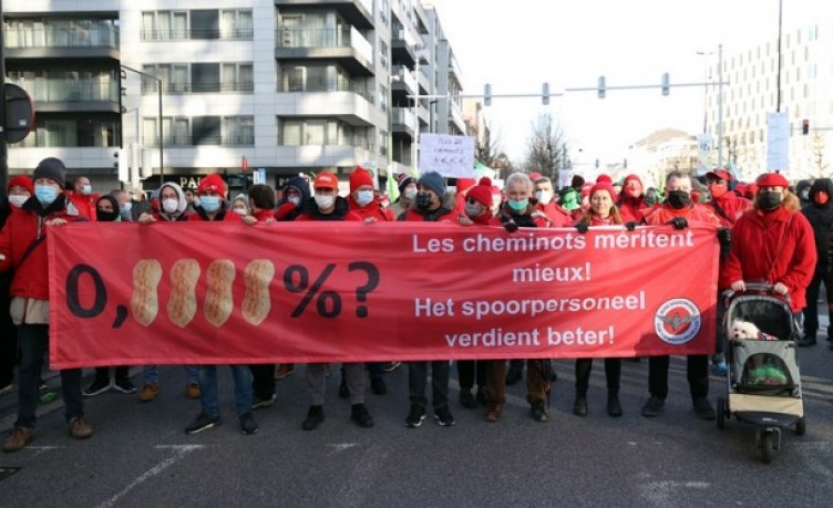 Belçika'da hükümete protesto: Her şey zamlanıyor, ücretlerimiz hariç