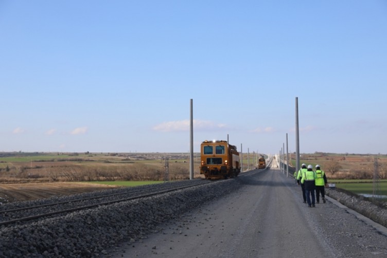 İstanbul-Edirne arası 1.5 saate inecek! İlk etabın yarısı tamamlandı