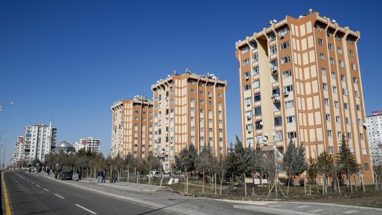 Deprem bölgesindeki TOKİ evleri zarar görmedi