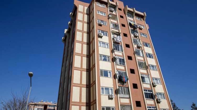 Deprem bölgesindeki TOKİ evleri zarar görmedi