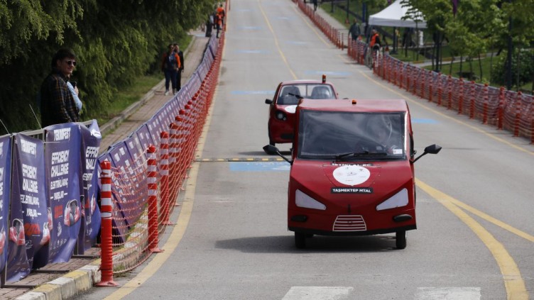 Alternatif Elektrikli Araçlar TEKNOFEST Pistinde