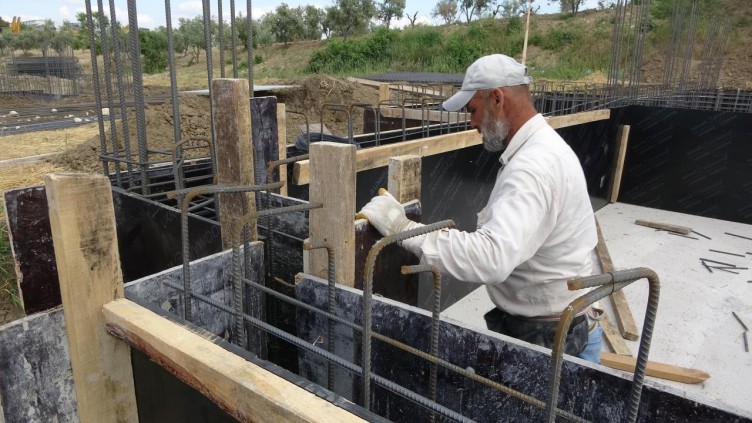 Depremin yıktığı Hatay'da köy evleri yükseliyor
