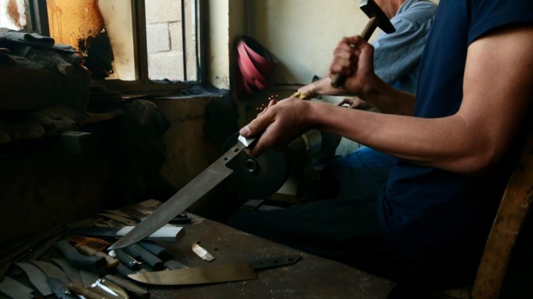 Kahramanmaraş'ın kurban bıçakları bayrama hazır