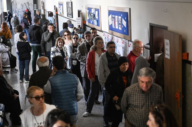 Türkiye sandık başında: Yurttan kareler