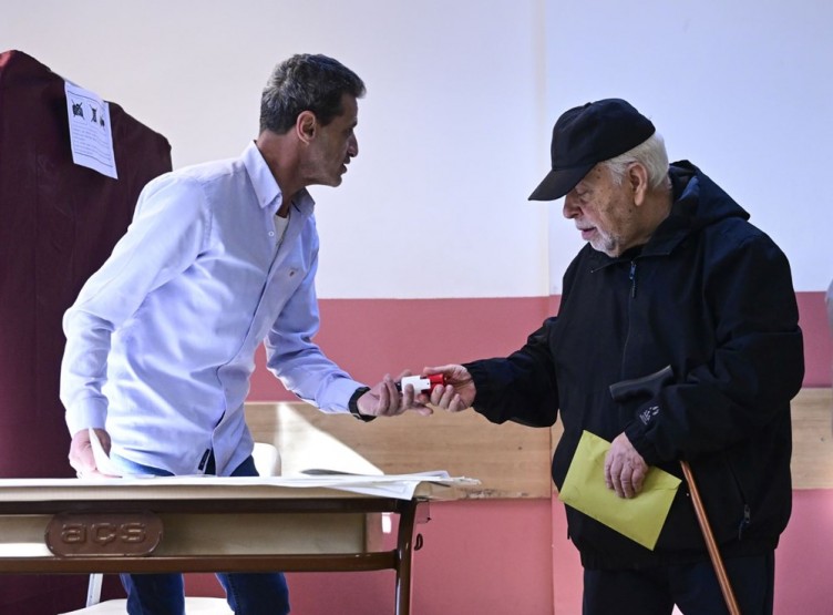 Türkiye sandık başında: Yurttan kareler