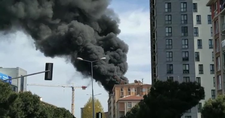 Bağcılar'da korkutan yangın: Mahsur kalan kişi 6. kattan atladı - Gündem  Haberleri