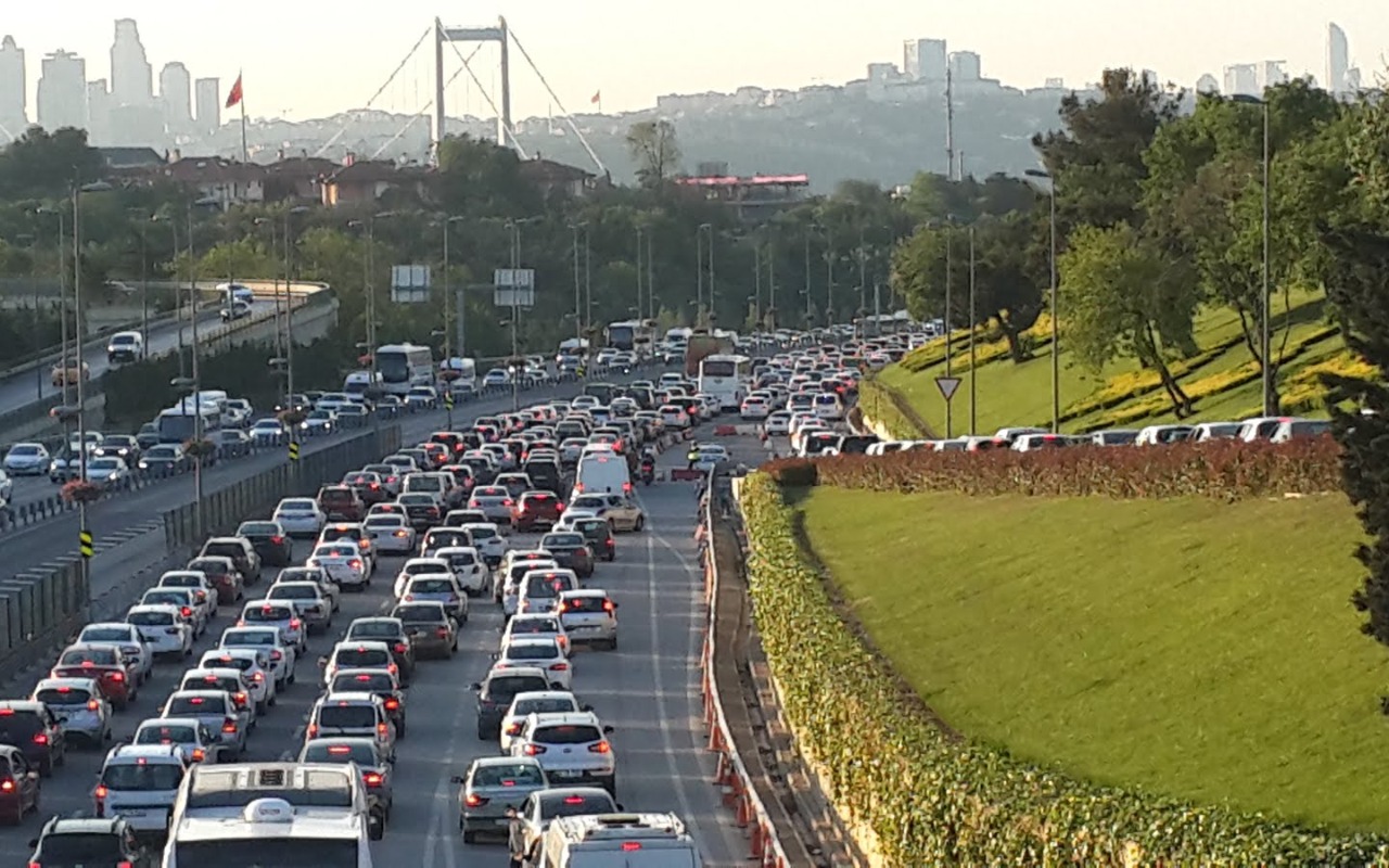 Istanbul yolu