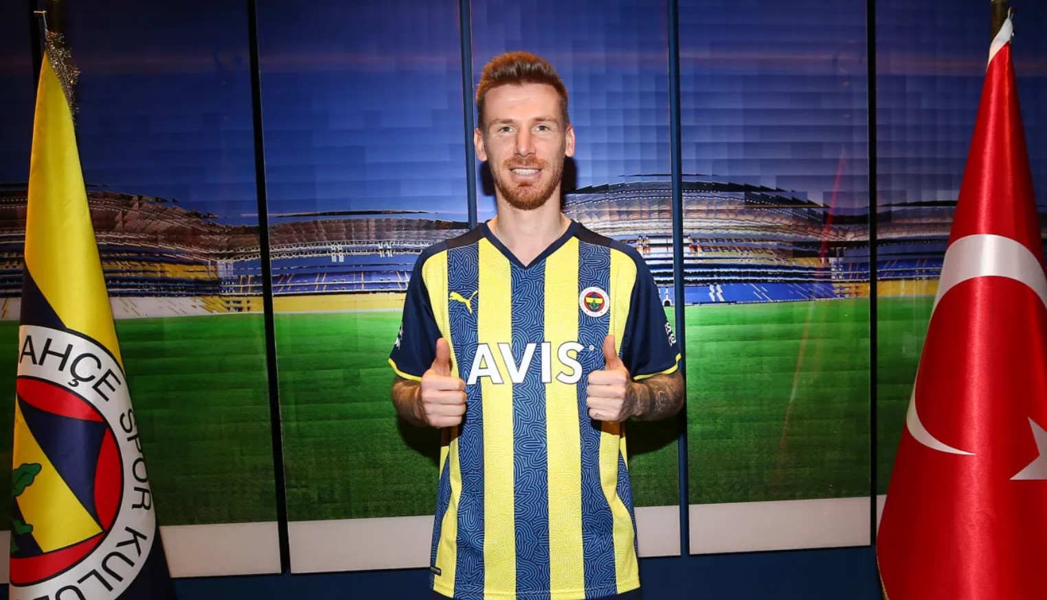 Fenerbahçe, Serdar Aziz ile 3 yıllık sözleşme imzaladı