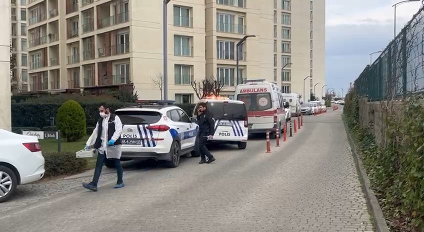 İstanbul’da korkunç olay! Üç çocuğunu asıp intihar etti