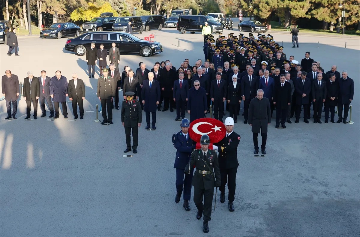 Cumhurbaşkanı Erdoğan Anıtkabir'de