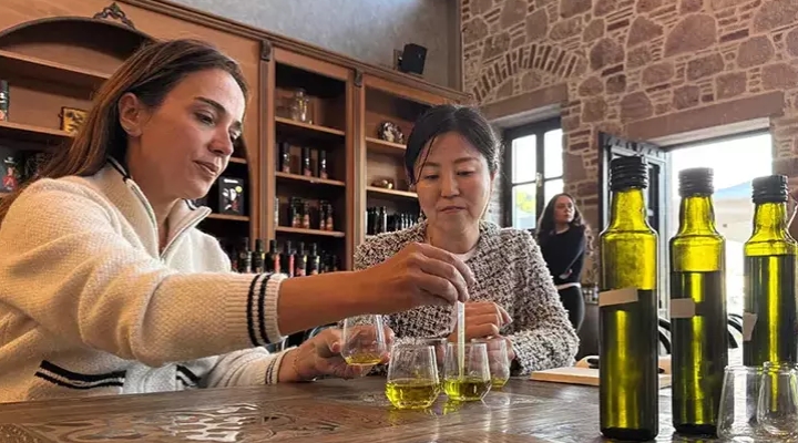 Japon şefin, Türk zeytinyağı çeşitlerinden özel karışımı