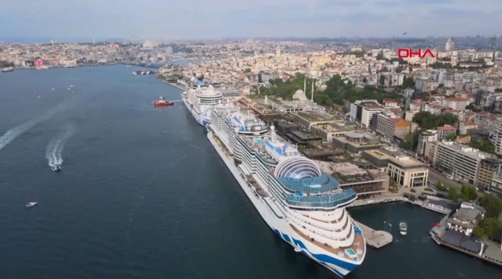 10 ayda kruvaziyerle 2 milyon 21 bin 326 yolcu geldi