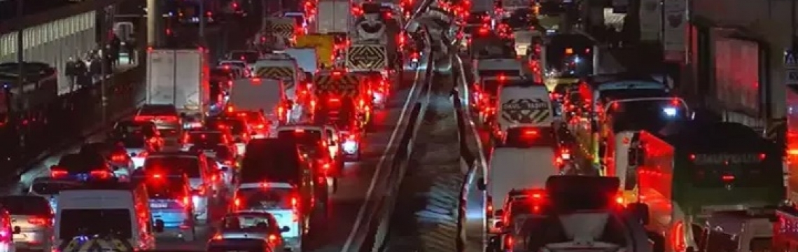 İstanbul'da trafik yoğunluğu yüzde 83'e ulaştı
