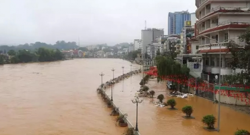 Vietnam'da sel ve heyelan nedeniyle hayatını kaybedenlerin sayısı 37’ye yükseldi