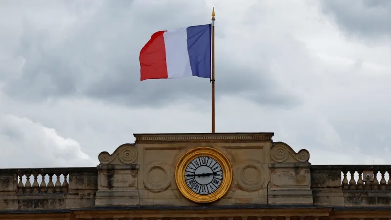 Fransa'da 'darbe' iddiası taşıyan sahte video ortalığı karıştırdı