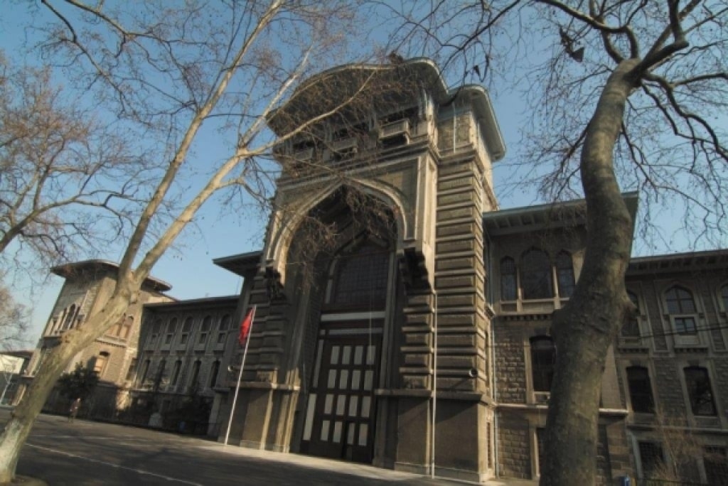 Dijital Ahlaksızlığın Gölgesinde: Gençlerimizi Kim Koruyacak?