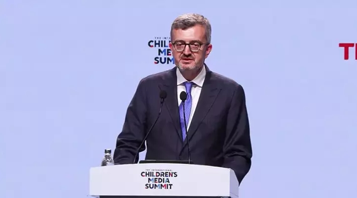 Burhanettin Duran: Çocuklarımızı dijital araçların zararlarına karşı bilinçlendirmek zorundayız