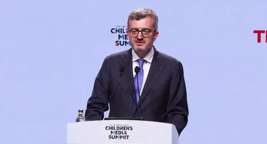 Burhanettin Duran: Çocuklarımızı dijital araçların zararlarına karşı bilinçlendirmek zorundayız