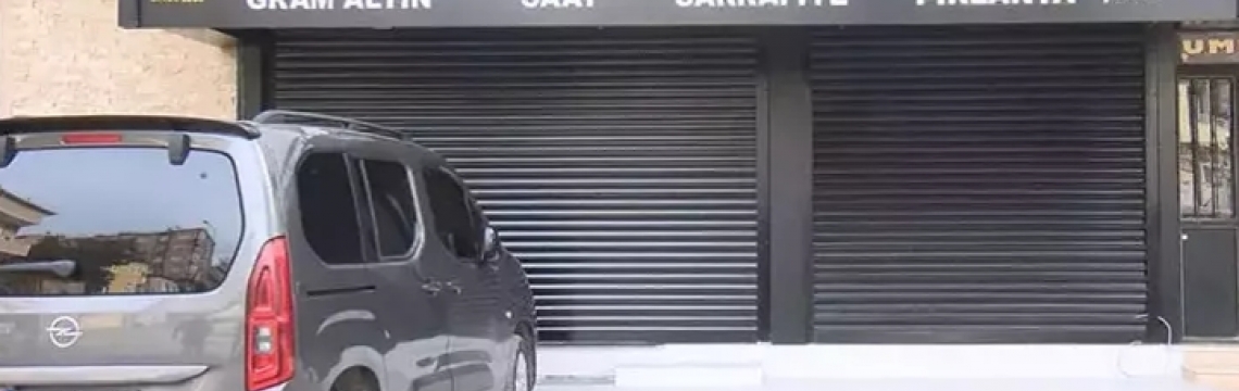 Büyükçekmece’de 'kuyumcu, topladığı altın ve paralarla kaçtı' iddiası