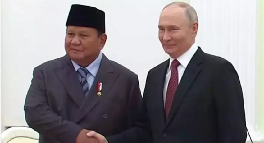 Putin, Endonezya Devlet Başkanı Subianto ile Moskova'da bir araya geldi