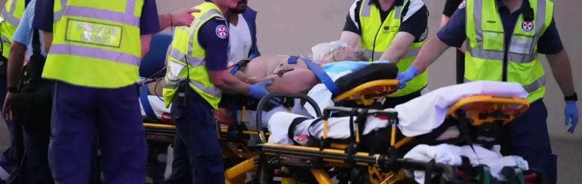 Sydney kentindeki plajda düzenlenen silahlı saldırıda 12 kişi hayatını kaybetti