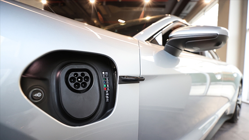 Dünyada bu yıl elektrikli araç satışları 18,5 milyona ulaştı