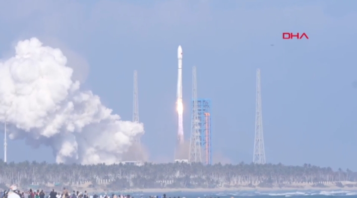 Çin 19’uncu internet uydu grubunu uzaya gönderdi